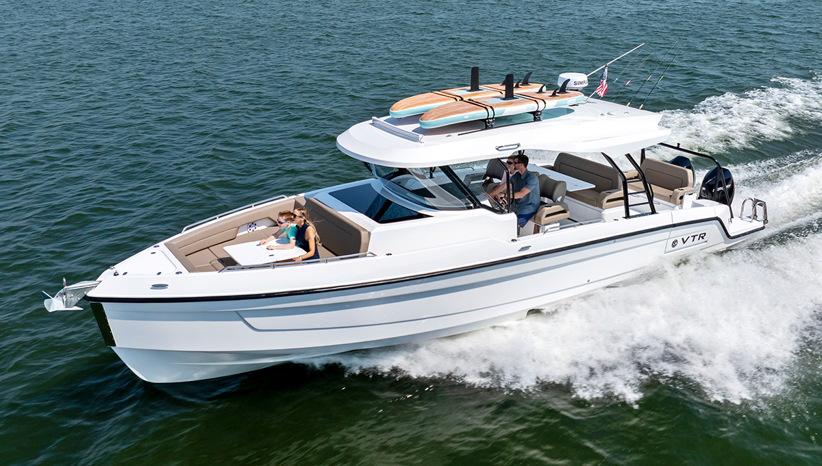 Cruisers Yachts 38 VTR