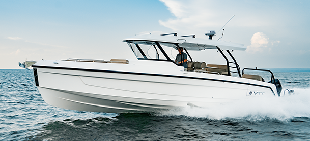 38 VTR dashing through the water