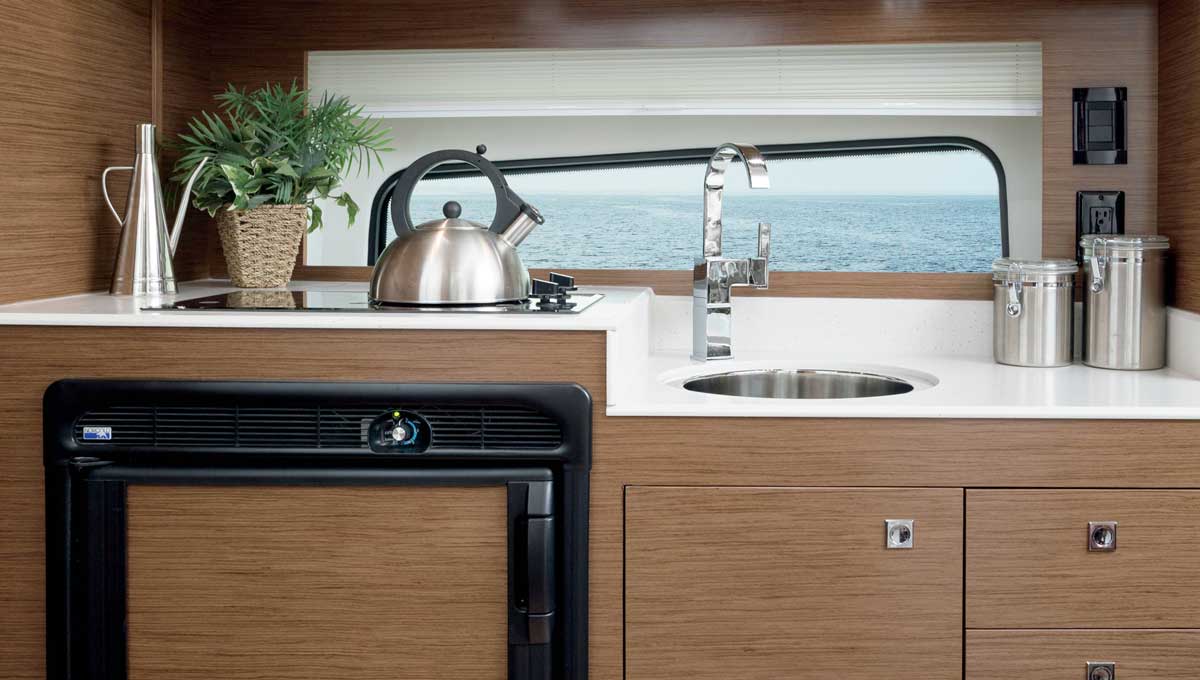 Cruisers Yachts 39 EC galley