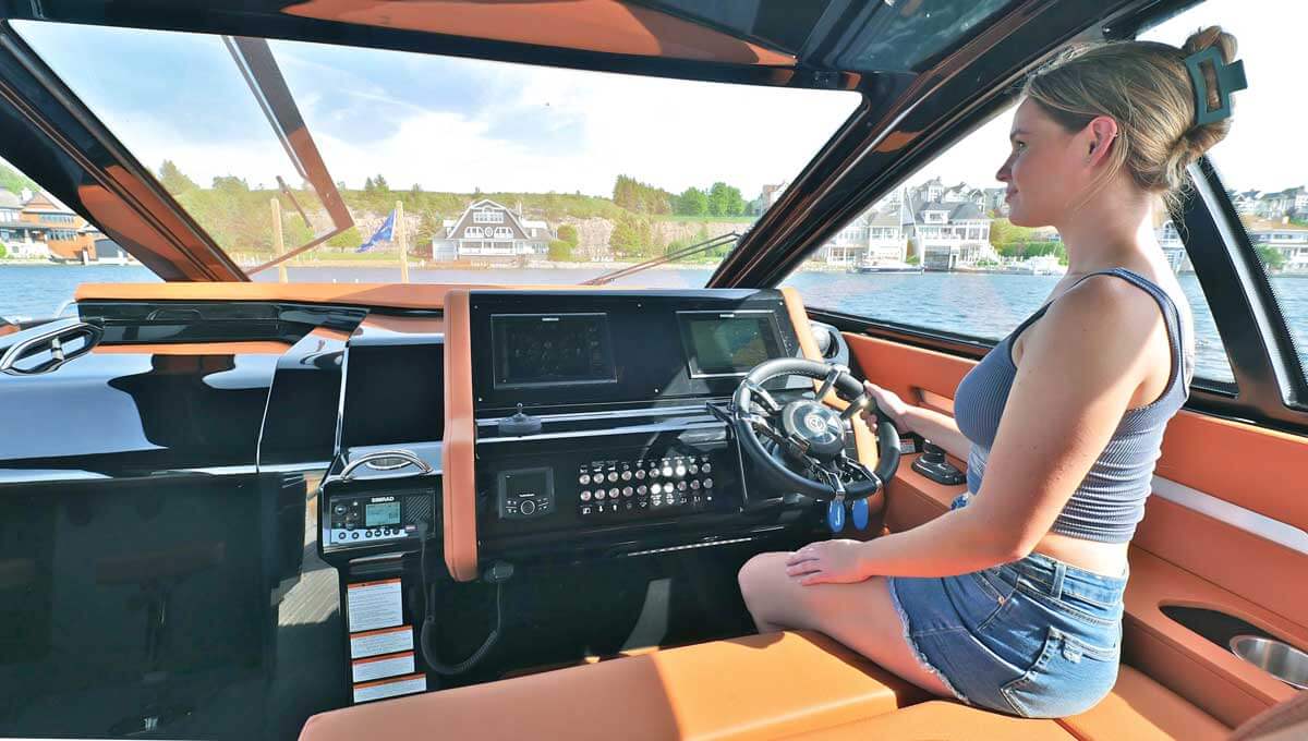 Woman at helm of 42 GLS IO