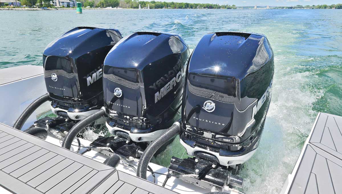 Cruisers Yachts 42 GLS OB engines