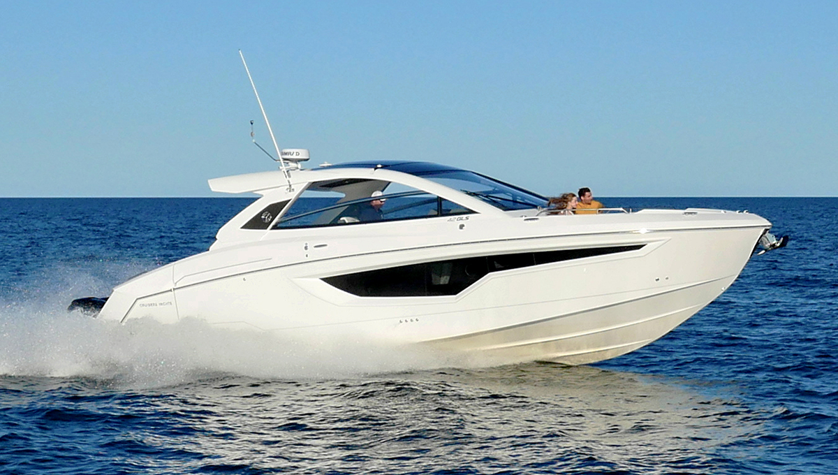 42 GLS OB cruising on the water