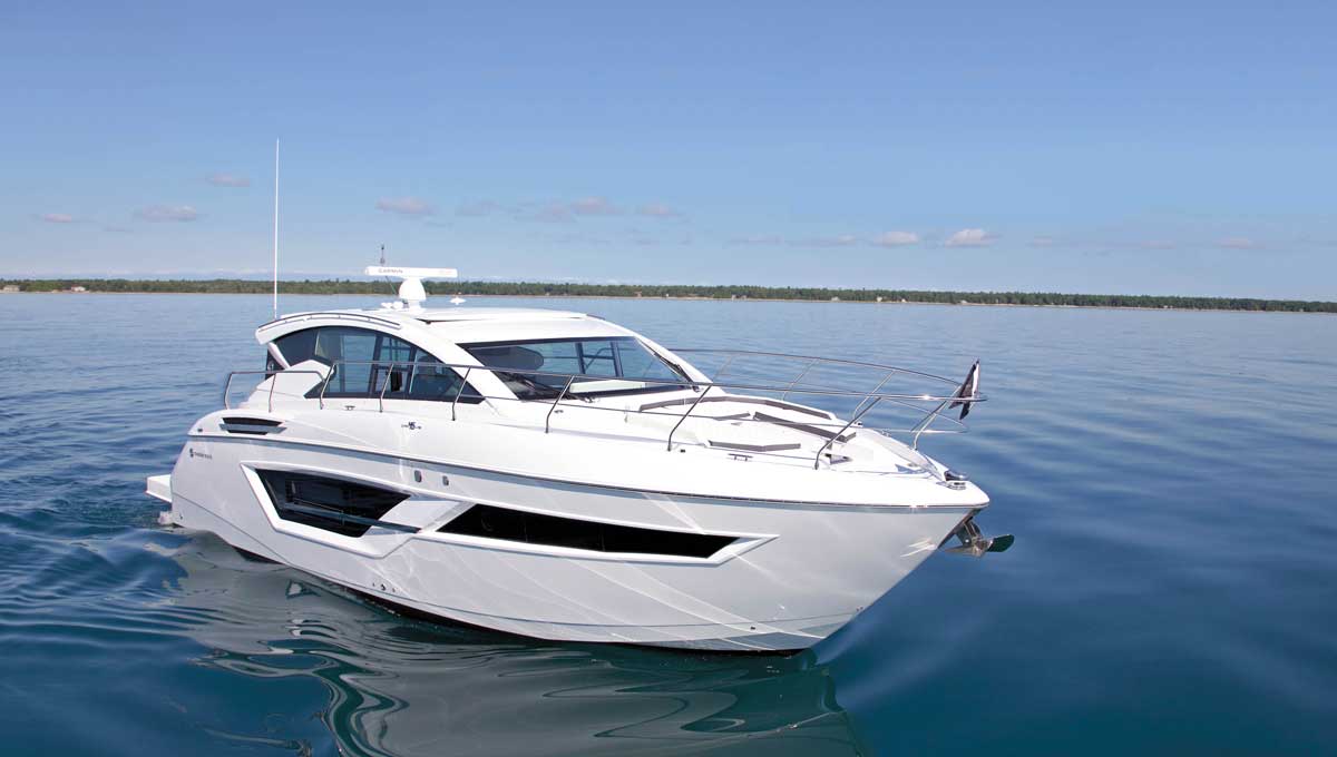 Cruisers Yachts 46 Cantius on the water