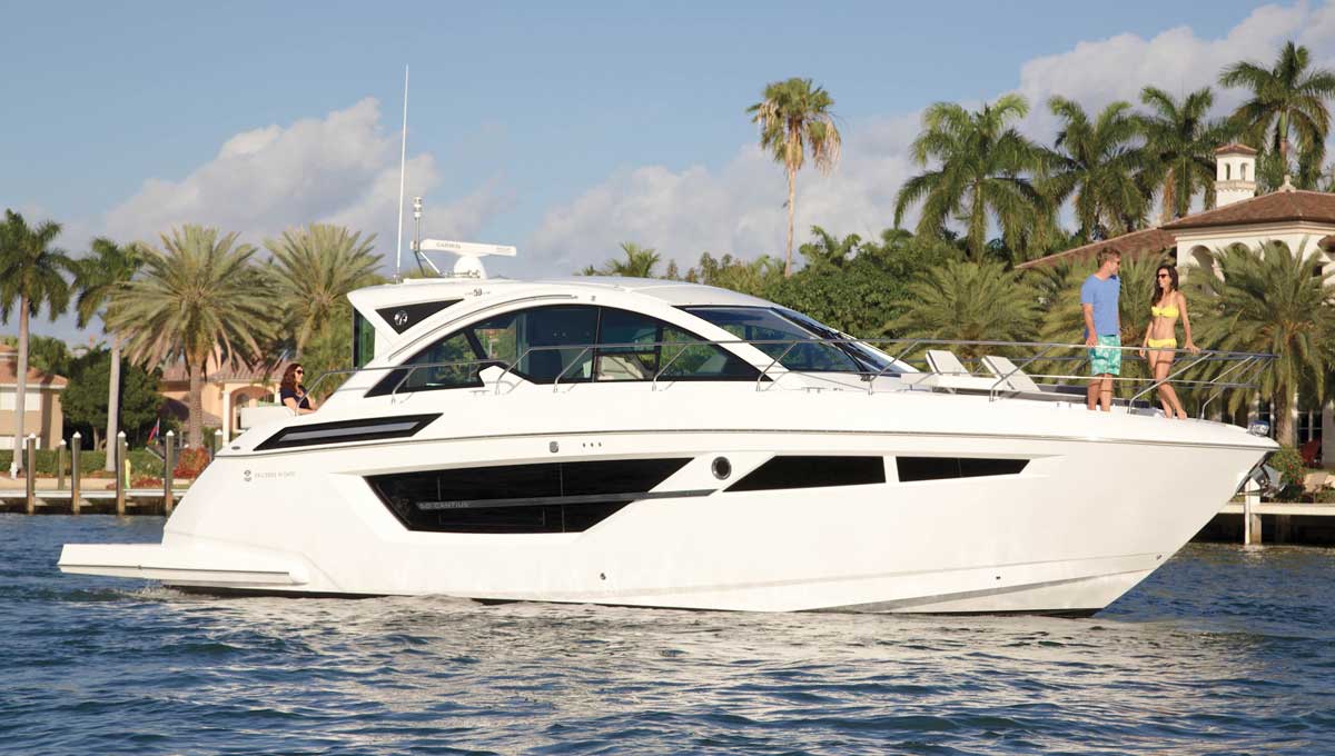 Cruisers Yachts 50 Cantius on the water