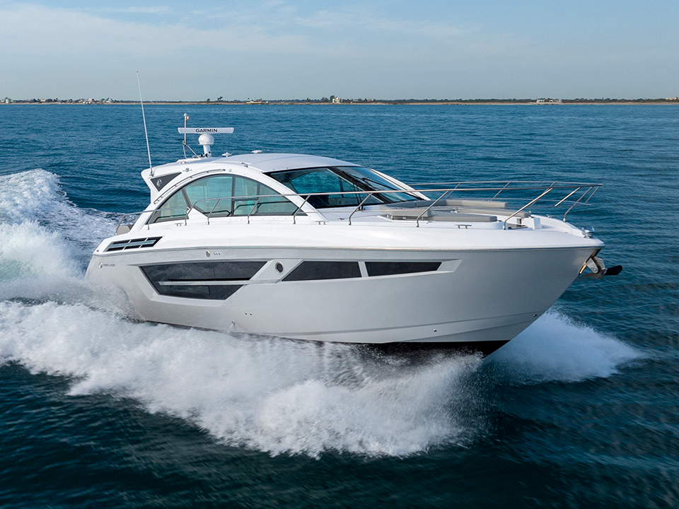 Cruisers Yachts 50 Cantius