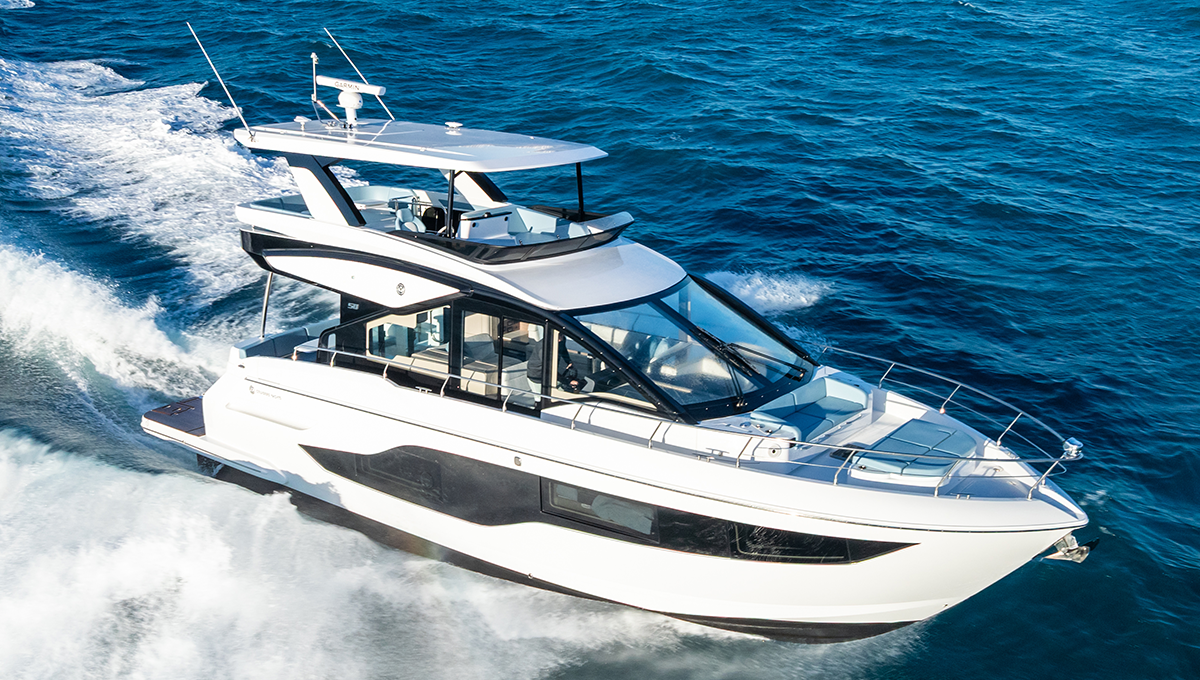 Cruisers Yachts 50 FLY
