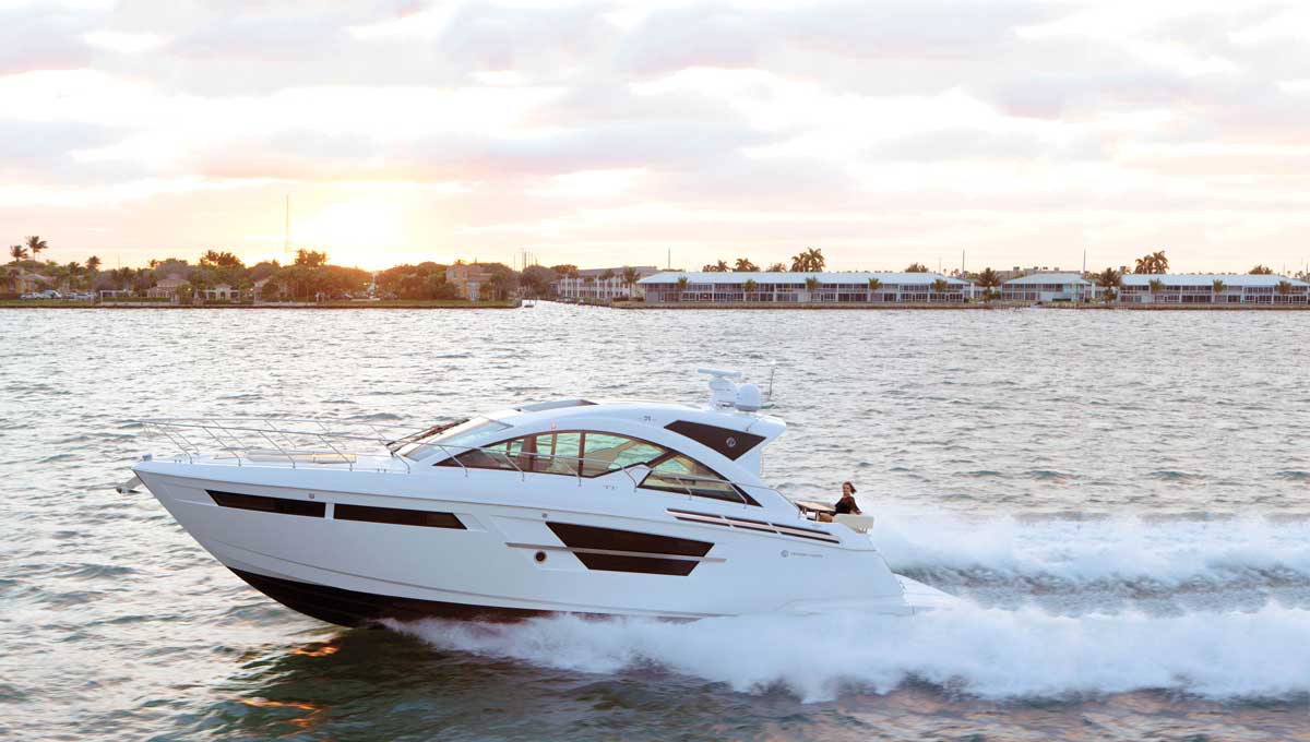 Cruisers Yachts 54 Cantius