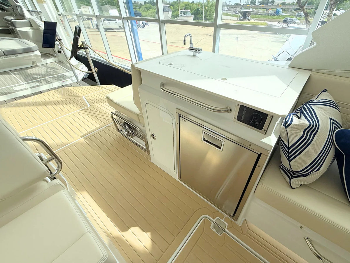 2026 Cruisers Yachts 34 GLS 34.0 feet, Clearwater, Florida #17