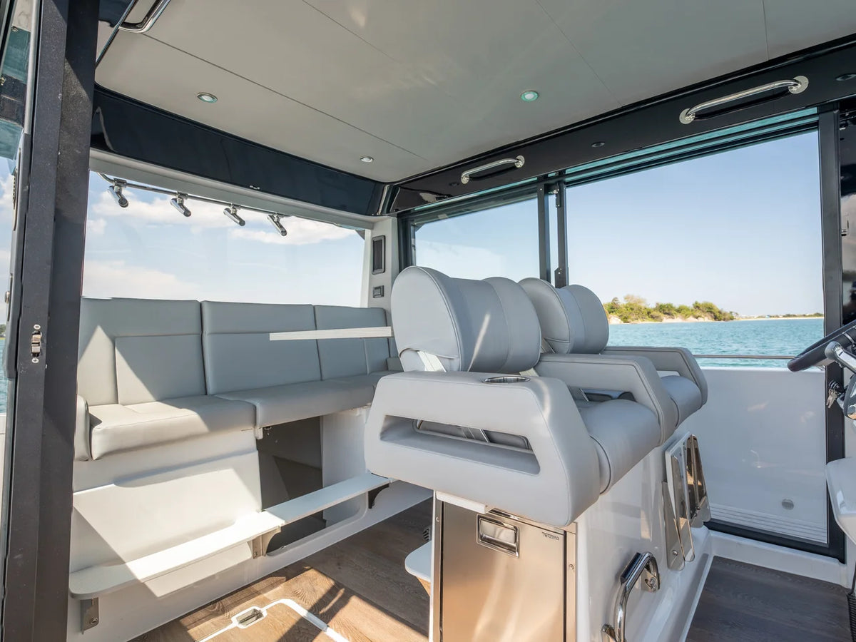 2027 Cruisers Yachts 38 VTR EC 38.0 feet, Clearwater, Florida #9