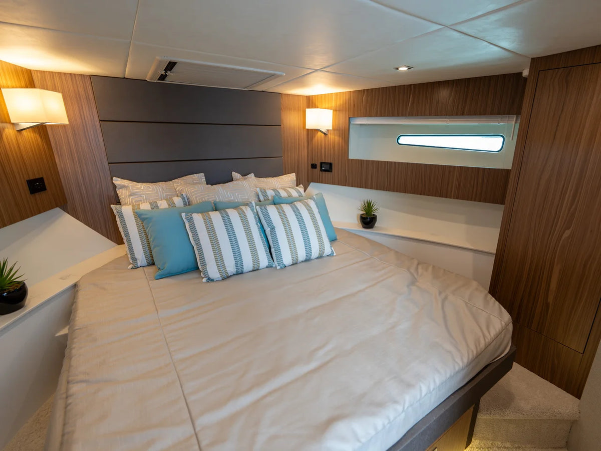 2026 Cruisers Yachts 42 Cantius 42.0 feet, Clearwater, Florida #10