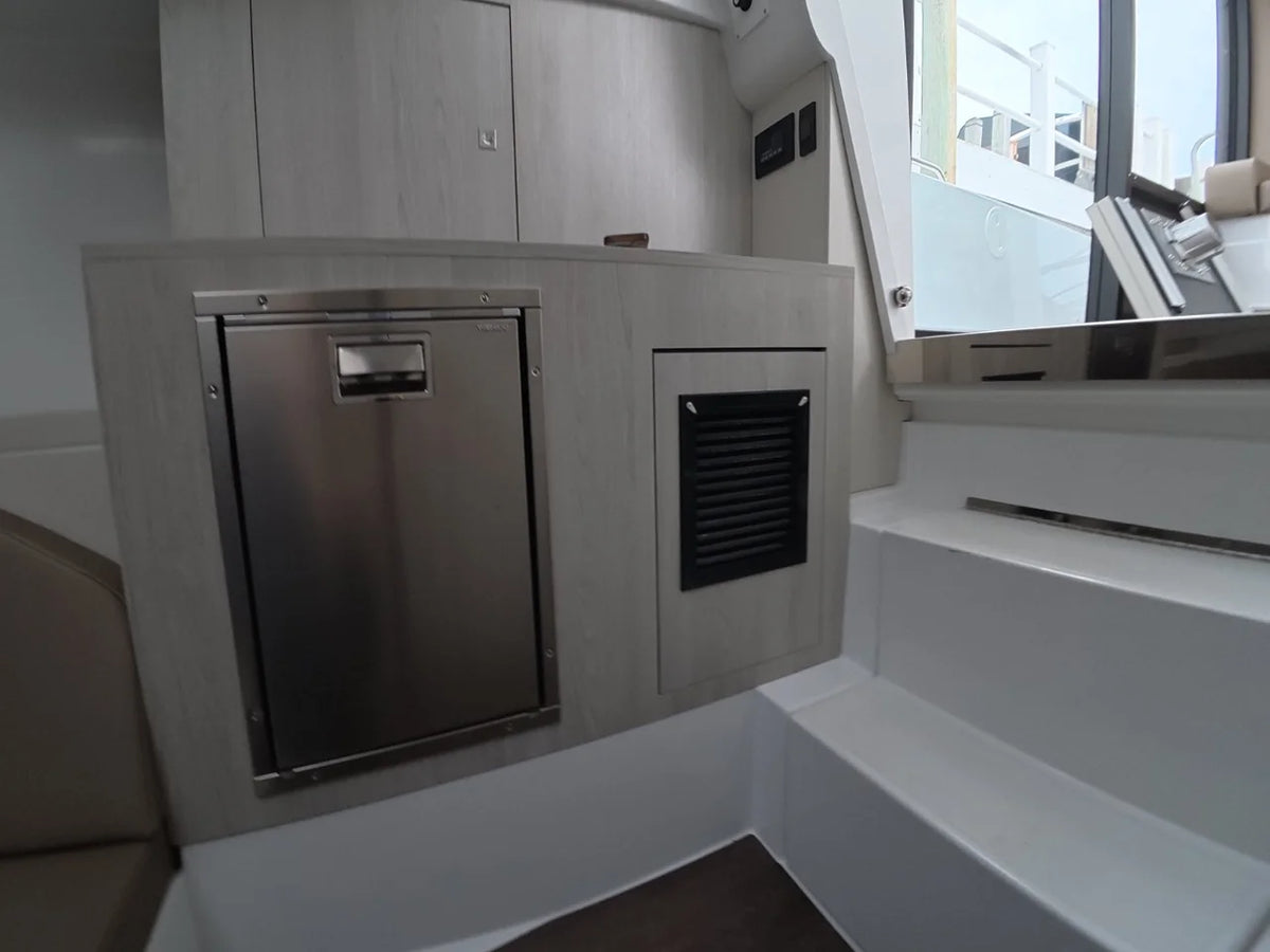 2026 Cruisers Yachts 38 VTR EC 38.0 feet, Clearwater, Florida #41