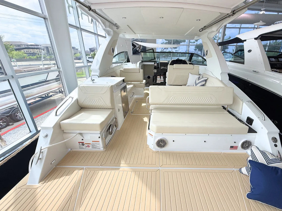 2026 Cruisers Yachts 34 GLS 34.0 feet, Clearwater, Florida #11
