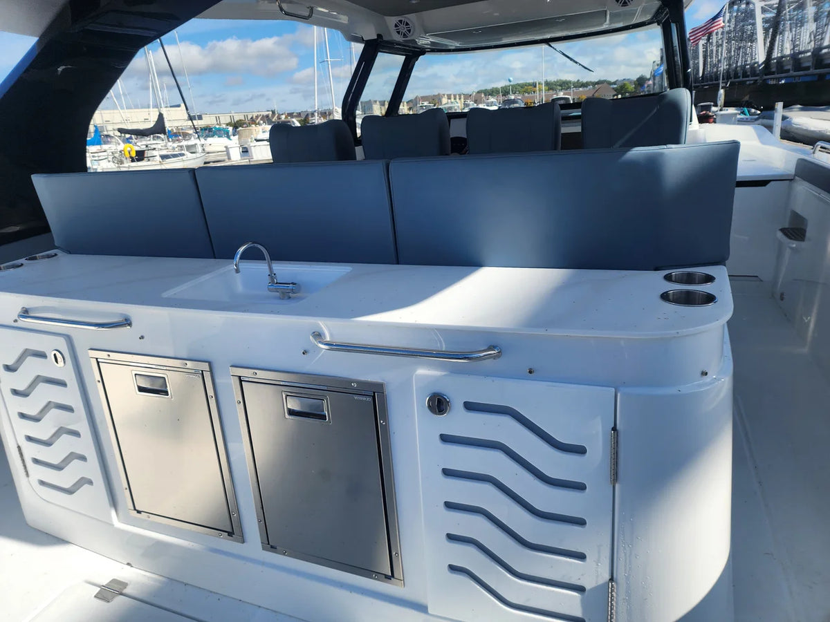 2027 Cruisers Yachts 45VTR 45.0 feet, Clearwater, Florida #25