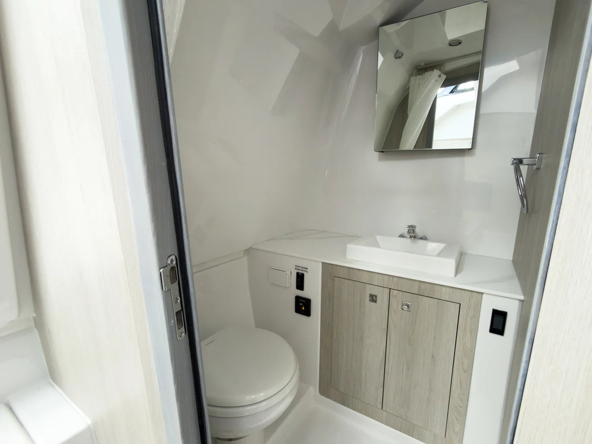 2026 Cruisers Yachts 38 VTR 38.0 feet, Clearwater, Florida #21