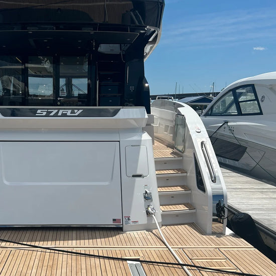 2026 Cruisers Yachts 57 FLY 57.0 feet, Clearwater, Florida #9