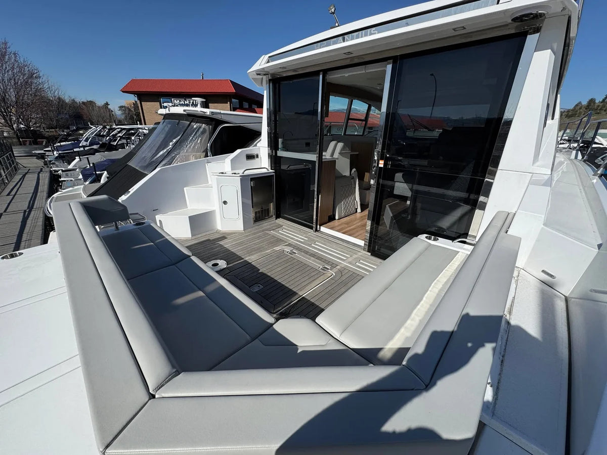 2024 Cruisers Yachts 42 Cantius 42.0 feet, Kelowna, British Columbia #5