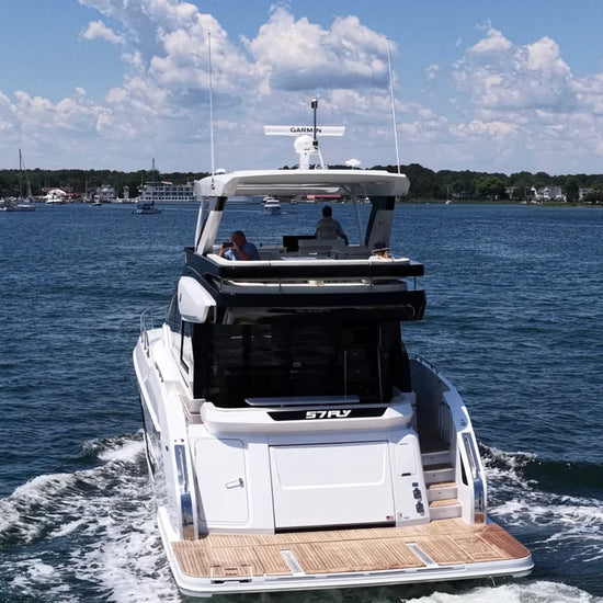 2026 Cruisers Yachts 57 FLY 57.0 feet, Clearwater, Florida #3