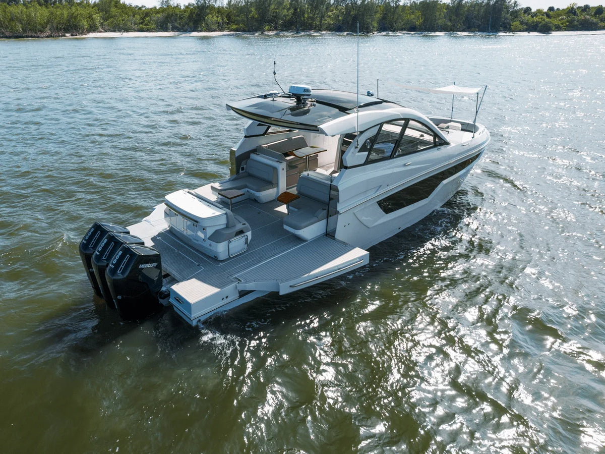 2027 Cruisers Yachts 50 GLS OB 50.0 feet, Clearwater, Florida #19