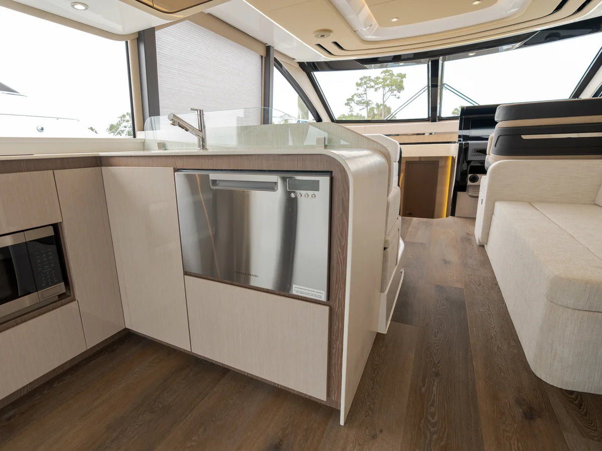 2026 Cruisers Yachts 57 FLY 57.0 feet, Clearwater, Florida #49