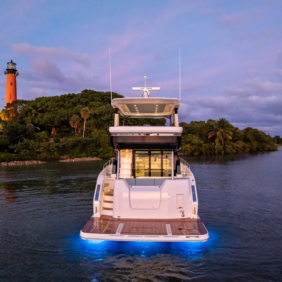 2027 Cruisers Yachts 50 FLY 50.0 feet, Clearwater, Florida #8