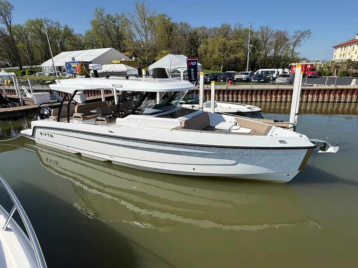 2026 Cruisers Yachts 38 VTR 38.0 feet, Clearwater, Florida #2