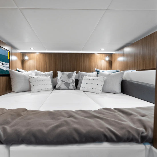2027 Cruisers Yachts 50 GLS OB 50.0 feet, Clearwater, Florida #30