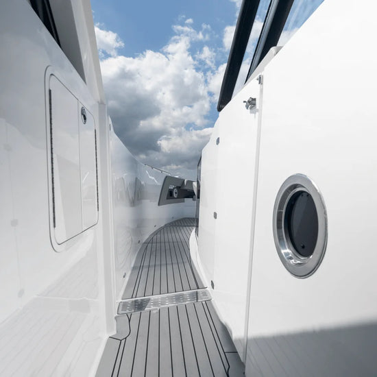 2027 Cruisers Yachts 50 GLS OB 50.0 feet, Clearwater, Florida #66