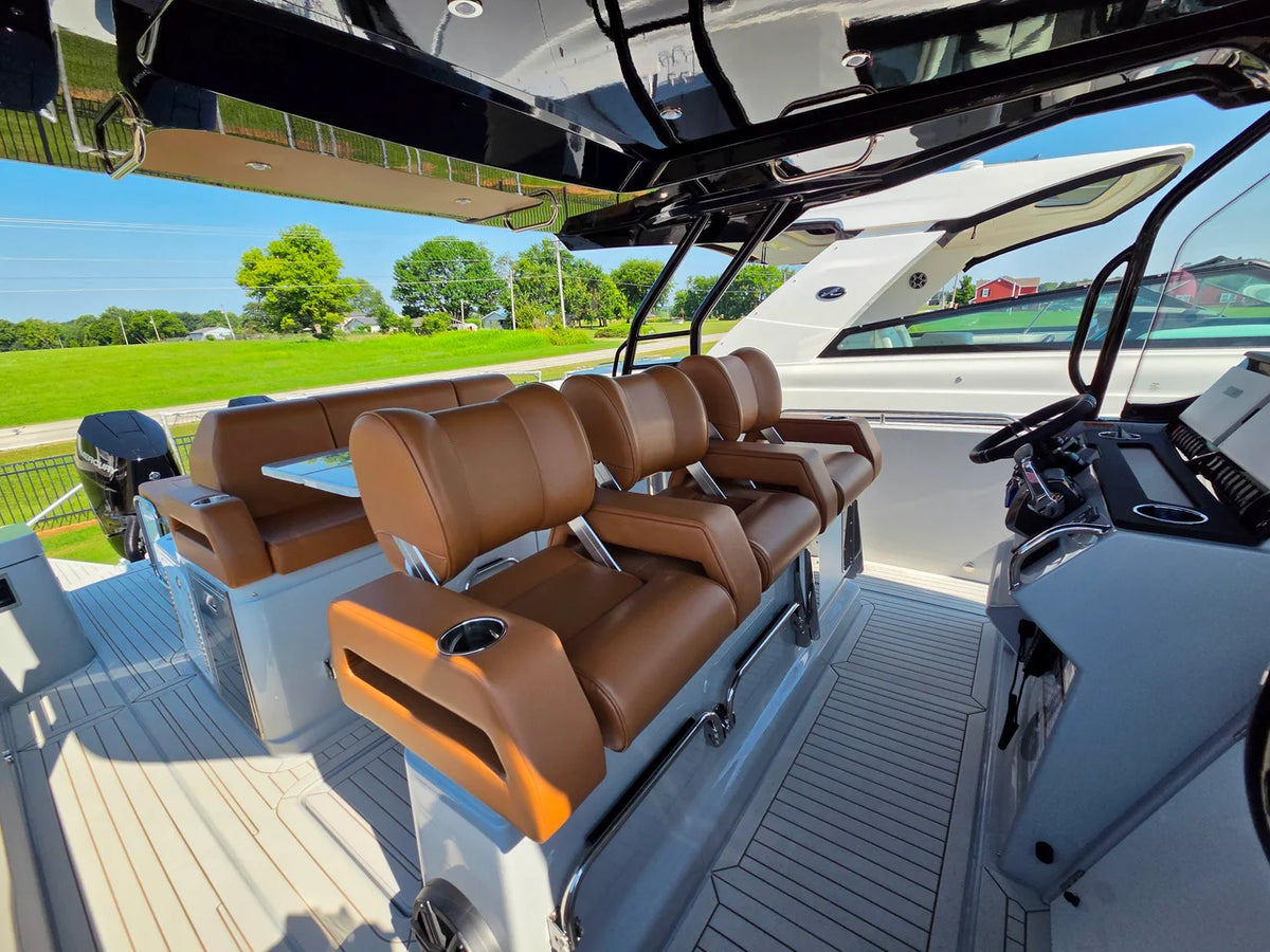 2027 Cruisers Yachts 38 VTR 38.0 feet, Clearwater, Florida #31