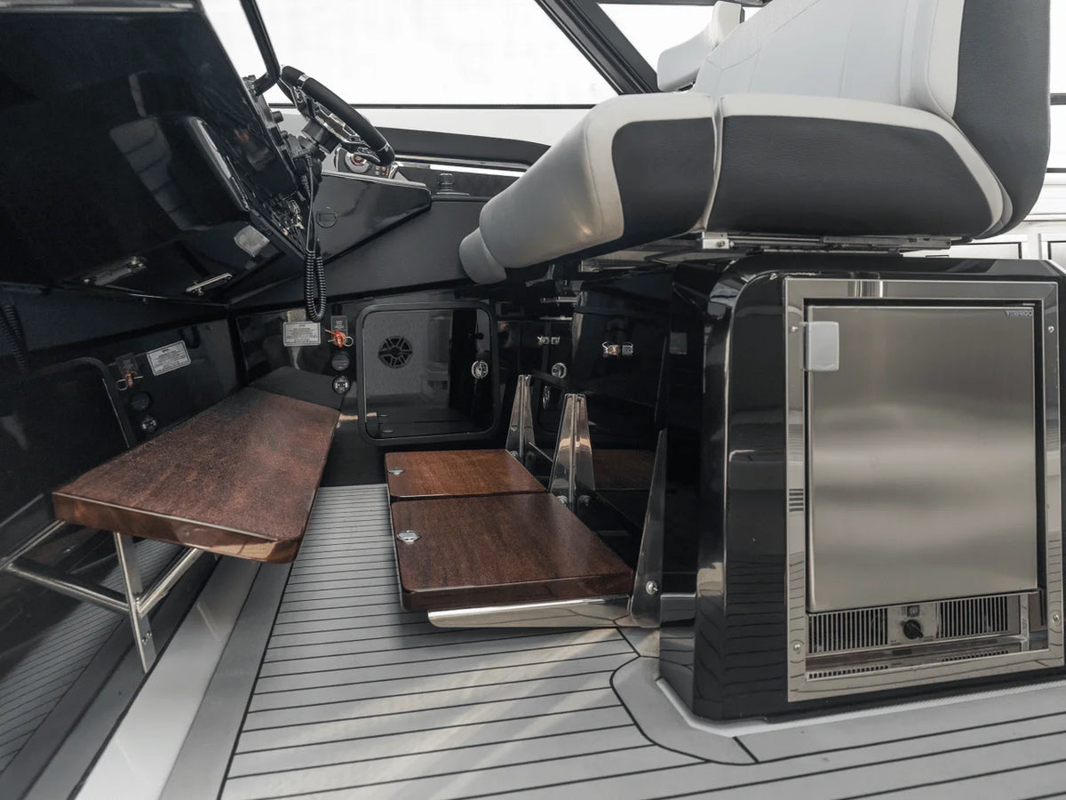 2027 Cruisers Yachts 50 GLS OB 50.0 feet, Clearwater, Florida #109