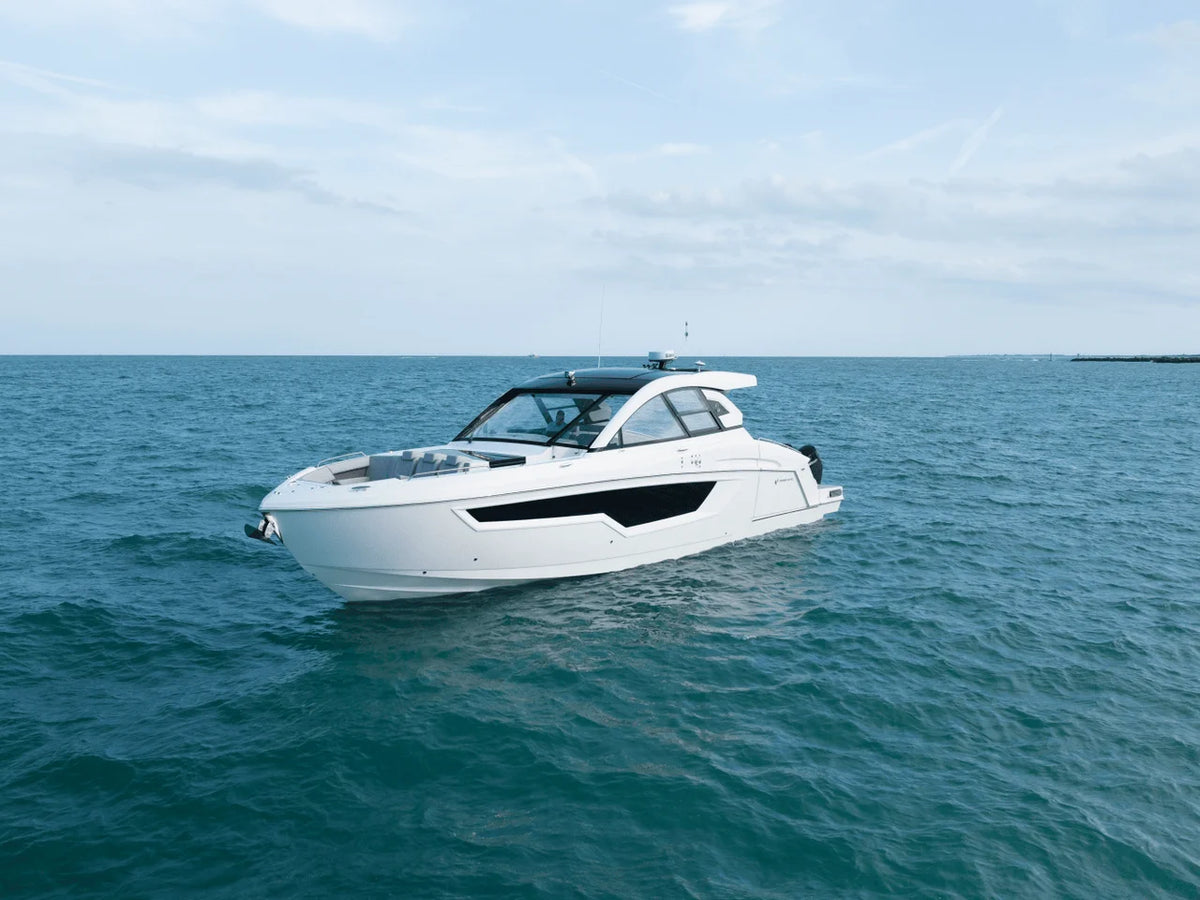 2027 Cruisers Yachts 50 GLS OB 50.0 feet, Clearwater, Florida #11