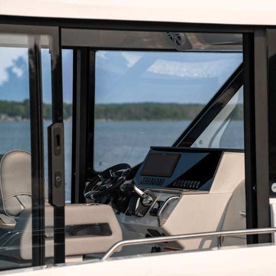 2027 Cruisers Yachts 38 VTR 38.0 feet, Clearwater, Florida #9