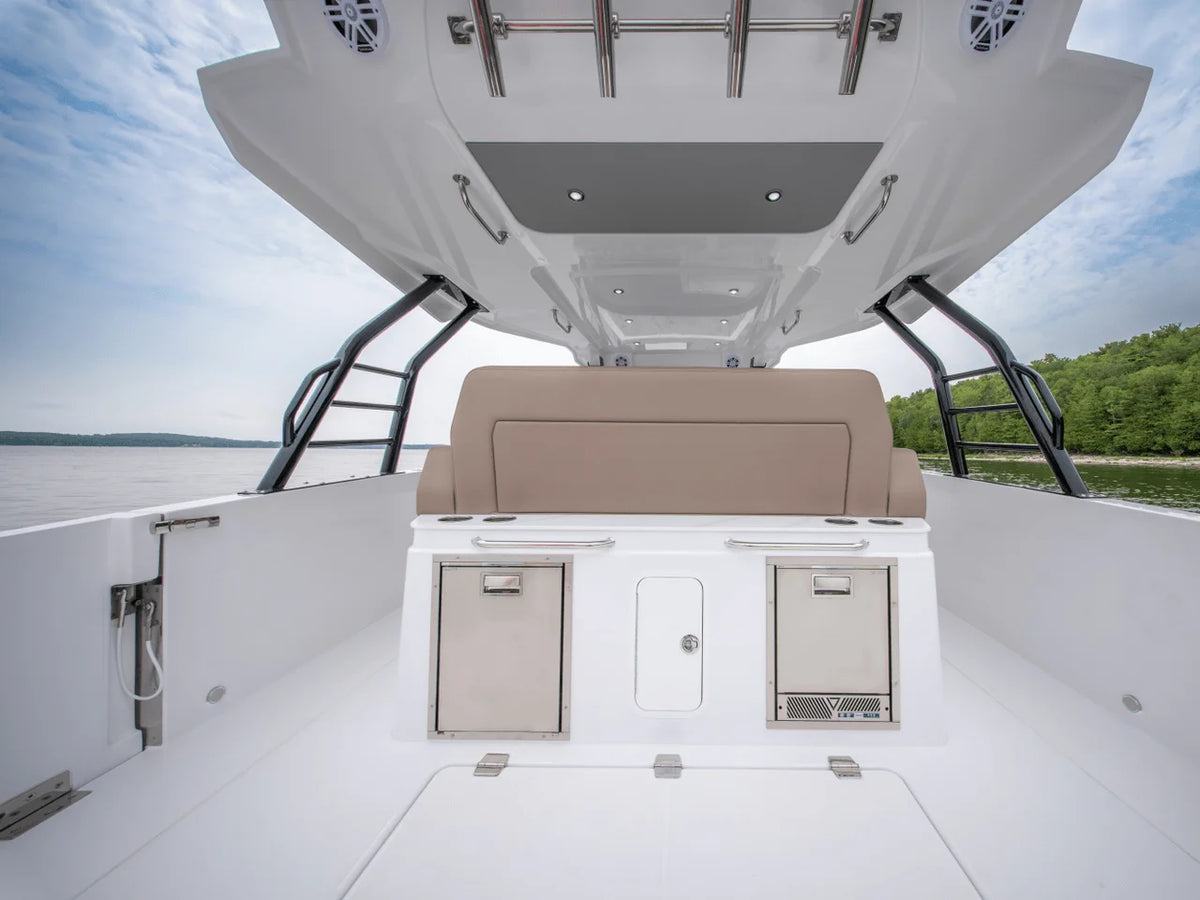 2027 Cruisers Yachts 38 VTR EC 38.0 feet, Clearwater, Florida #12