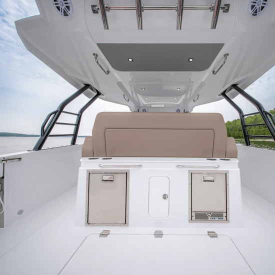 2027 Cruisers Yachts 38 VTR 38.0 feet, Clearwater, Florida #12
