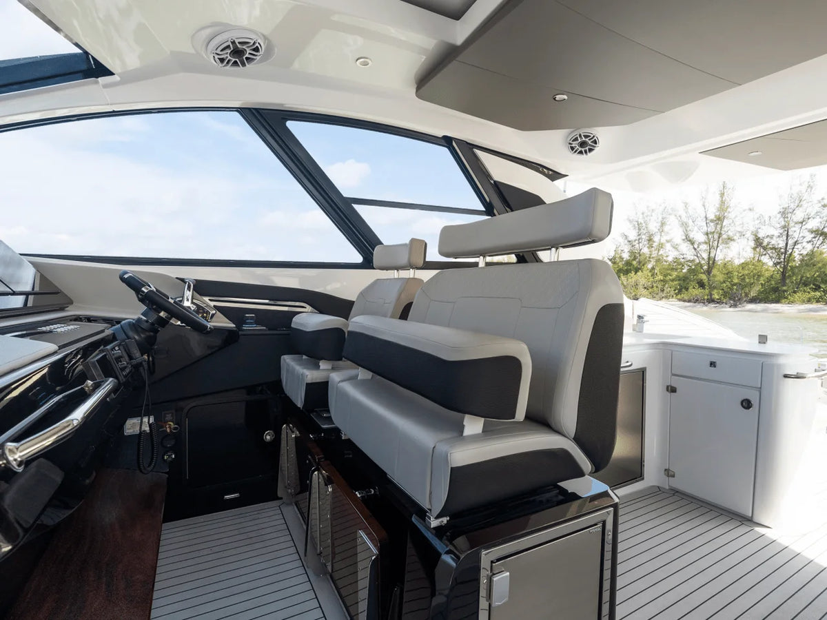 2027 Cruisers Yachts 50 GLS OB 50.0 feet, Clearwater, Florida #97