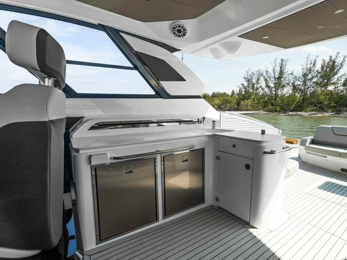 2027 Cruisers Yachts 50 GLS OB 50.0 feet, Clearwater, Florida #88
